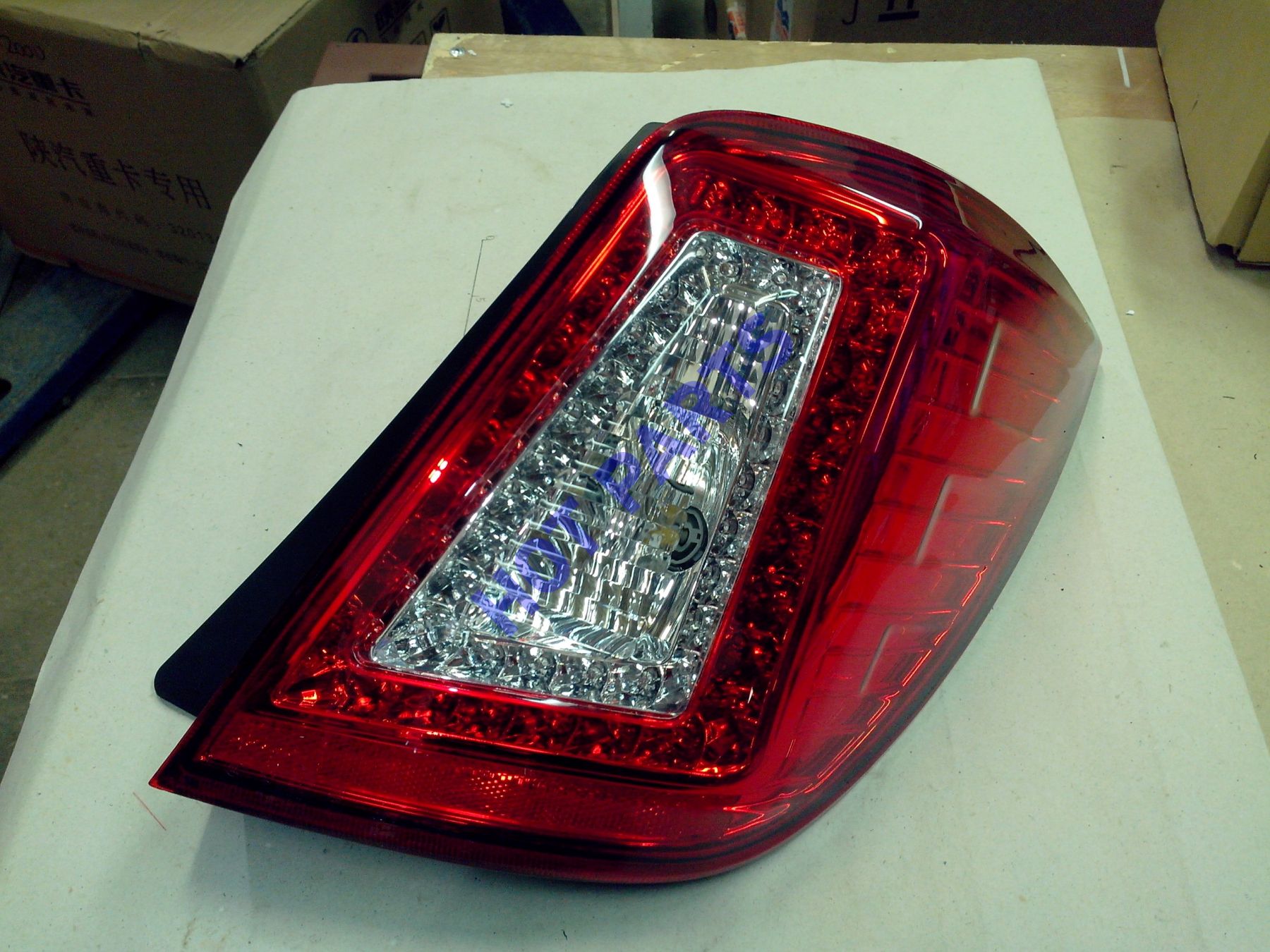 картинка ФОНАРЬ ЗАДНИЙ ПРАВЫЙ LF X60 -- не разобрано 2 S4133400