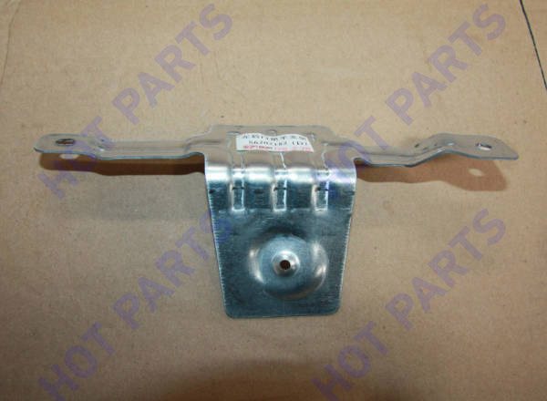 картинка Armrest bracket, R/L door -- не разобрано 2 S6202182